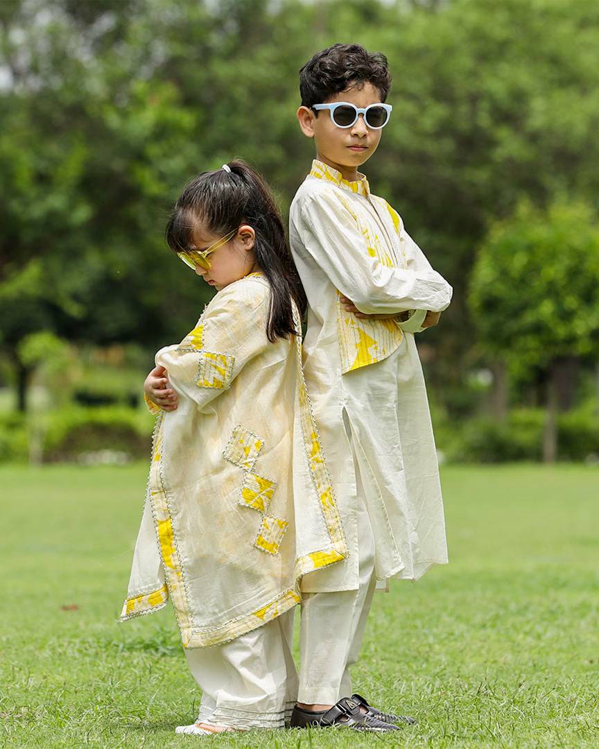 Laddoo Peela Boys Kurta with Jacket and Pajama Set